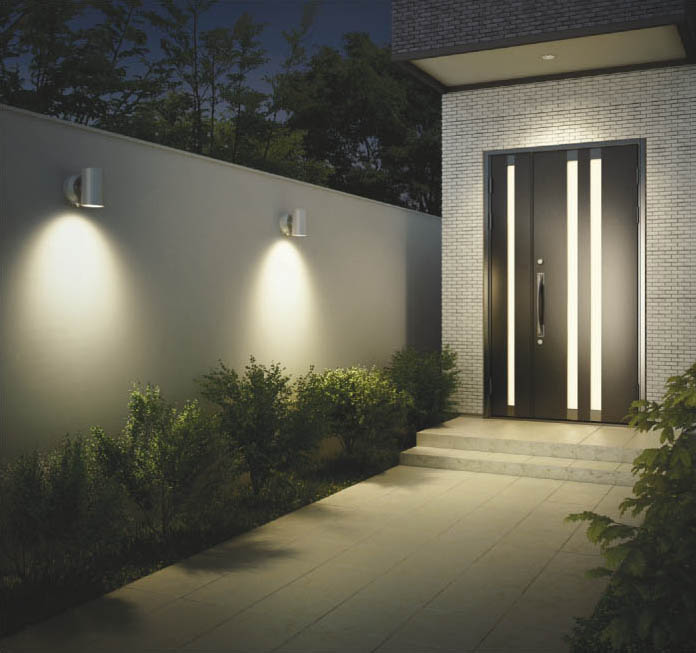 KOIZUMI コイズミ照明 AU45491L エクステリア LED一体型 ガーデンライト TWIN LOOKS 調光可 電球色 防雨型  白熱球60W相当 照明器具 庭 入口 屋外用 ポール灯